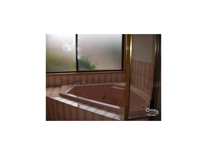 5 Dorrington Court, Dingley Village VIC 3172