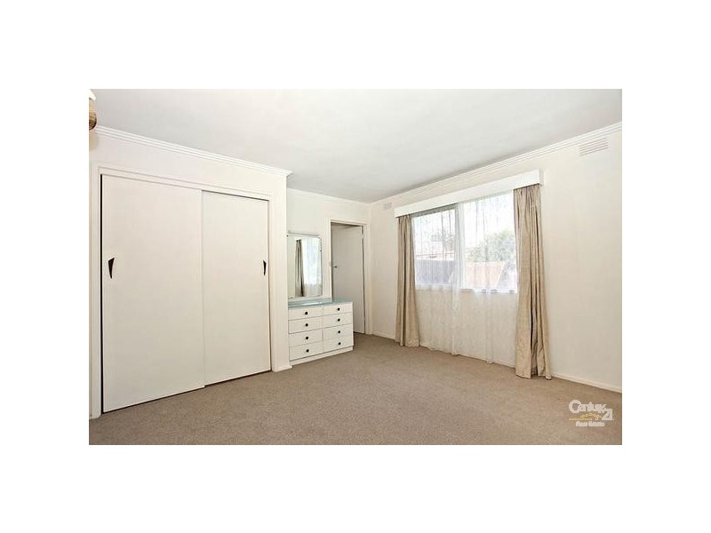 32 Shelford Grove, Dingley Village VIC 3172