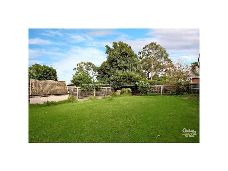 32 Shelford Grove, Dingley Village VIC 3172