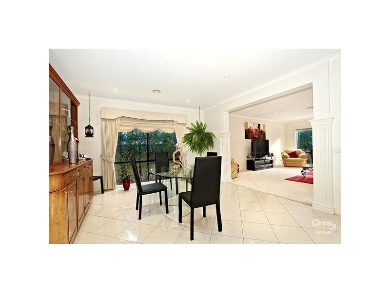 1 Robina Court, Dingley Village VIC 3172