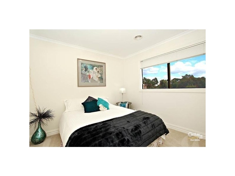 1 Robina Court, Dingley Village VIC 3172