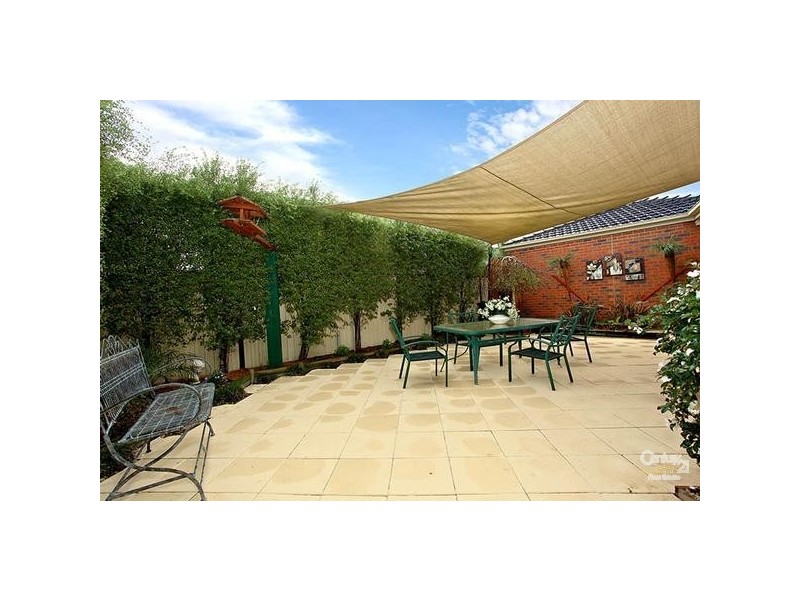 1 Robina Court, Dingley Village VIC 3172