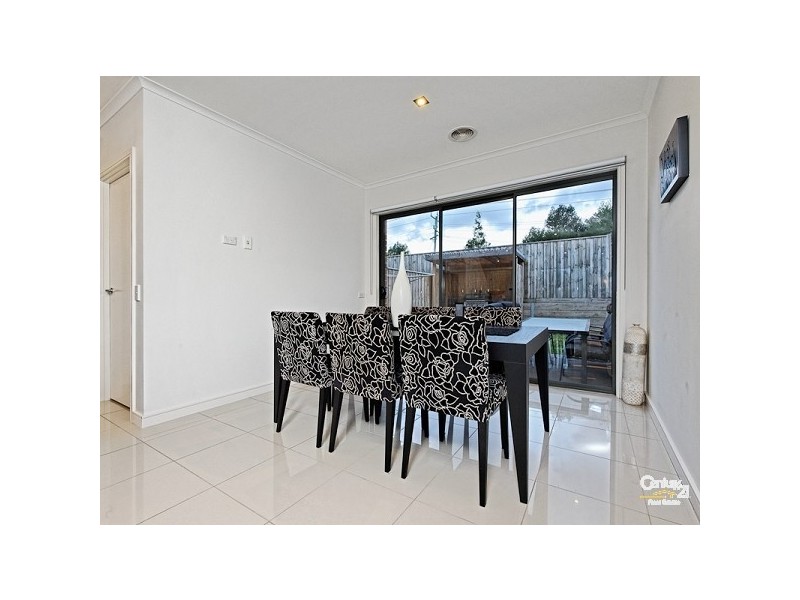 6 Dresden Drive, Waterways VIC 3195