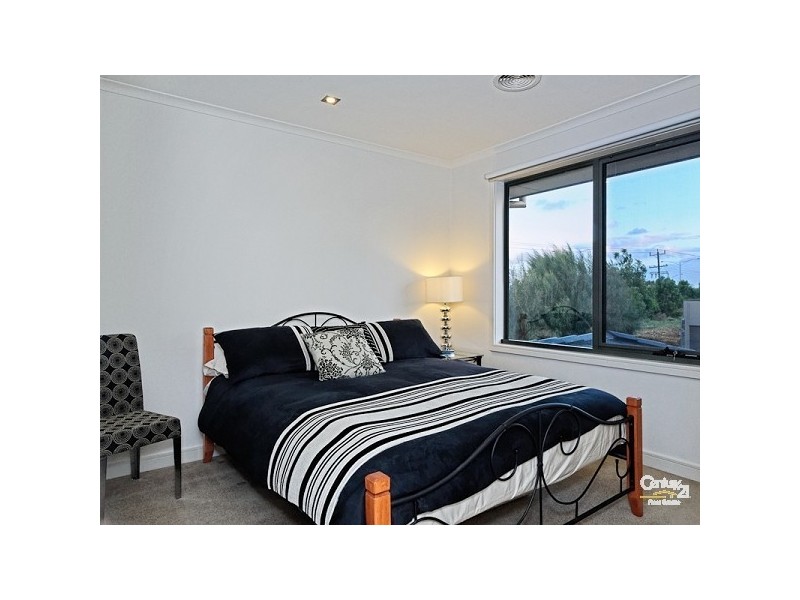 6 Dresden Drive, Waterways VIC 3195