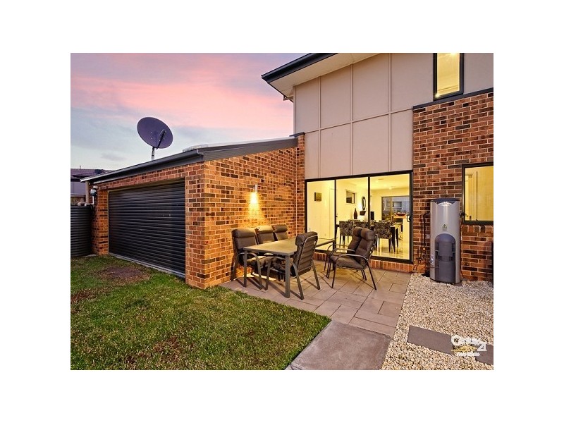 6 Dresden Drive, Waterways VIC 3195
