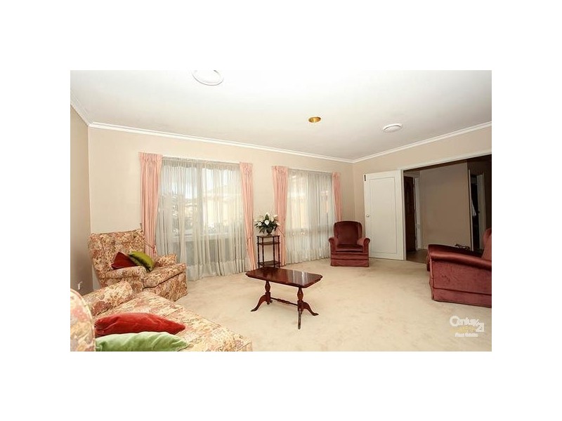 Unit 4, 2-4 Greenview Close, Dingley Village VIC 3172