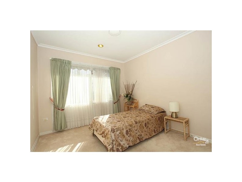 Unit 4, 2-4 Greenview Close, Dingley Village VIC 3172