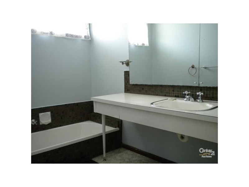 2 Picola Court, Dingley Village VIC 3172