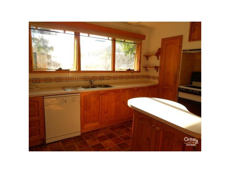 2 Shepherd Court, Dingley Village VIC 3172