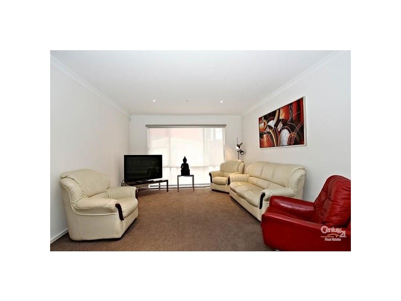 18 / 27-29 Golden Grove, Springvale South VIC 3172