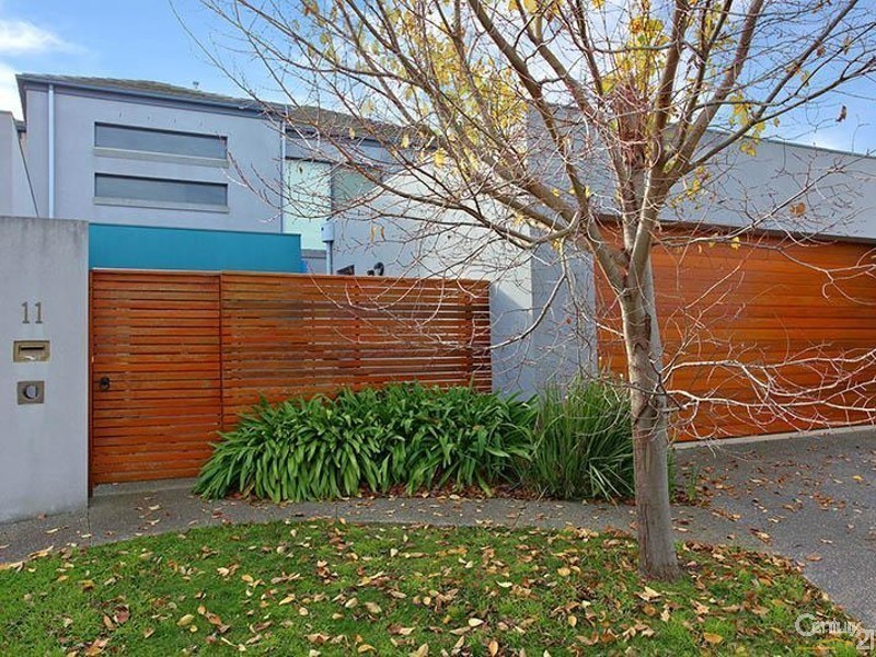 11 Fisher Mews, Waterways VIC 3195