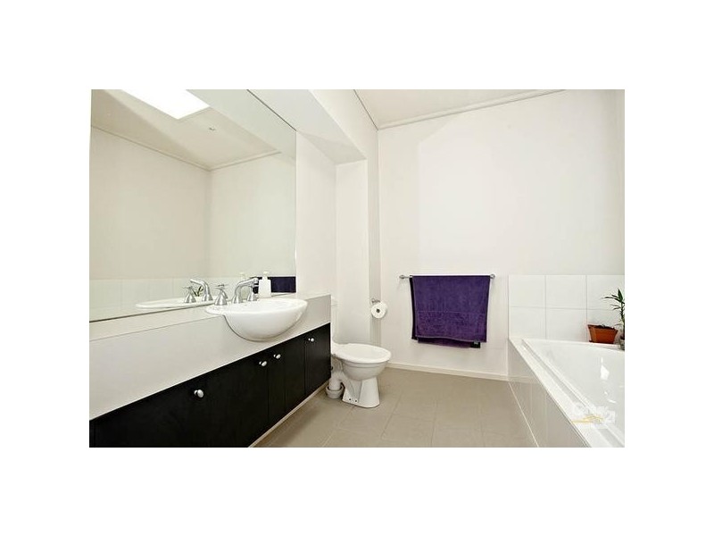 11 Fisher Mews, Waterways VIC 3195