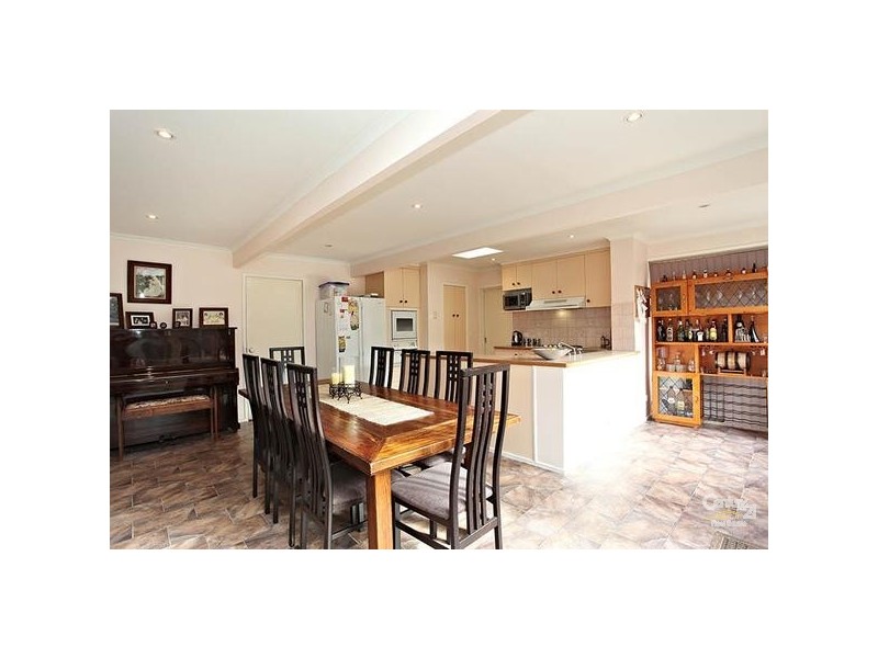 21 Sharrock Drive, Dingley Village VIC 3172