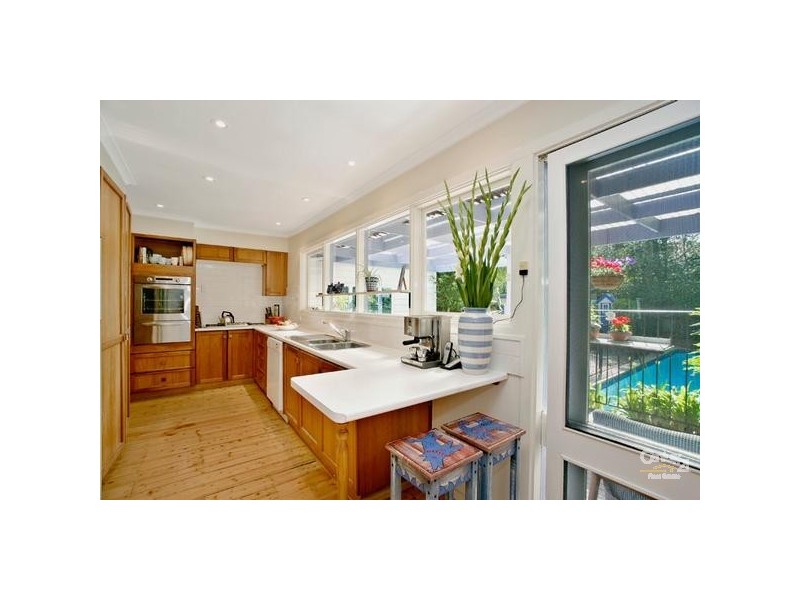 18 Surf Avenue, Beaumaris VIC 3193