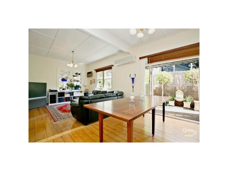 18 Surf Avenue, Beaumaris VIC 3193