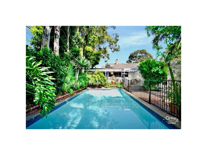 18 Surf Avenue, Beaumaris VIC 3193