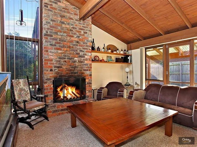 7 Forest Park Road, Dingley Village VIC 3172