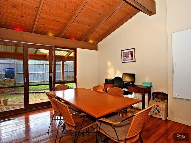 7 Forest Park Road, Dingley Village VIC 3172