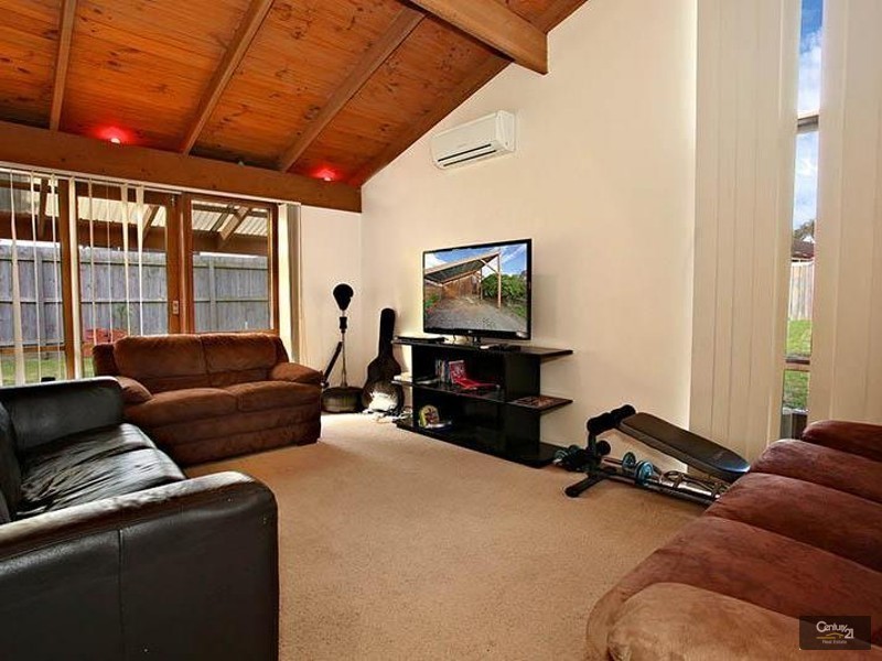 7 Forest Park Road, Dingley Village VIC 3172