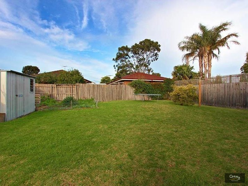 7 Forest Park Road, Dingley Village VIC 3172