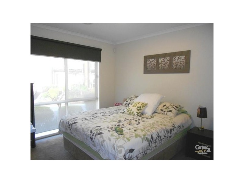 12 Kingsland Close, Dingley Village VIC 3172