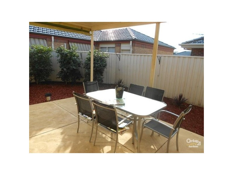 12 Kingsland Close, Dingley Village VIC 3172
