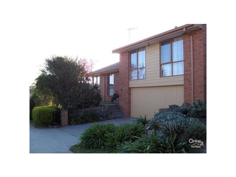 4 Lauren Close, Dingley Village VIC 3172