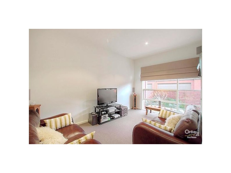 16/9 Manikato Avenue, Mordialloc VIC 3195