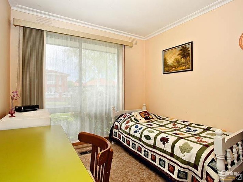 12 Treeby Court, Springvale South VIC 3172