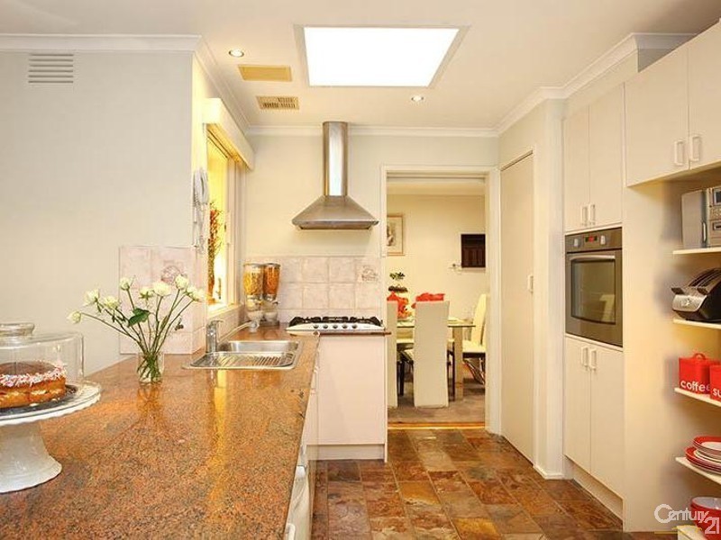 10 Casco Place, Dingley Village VIC 3172