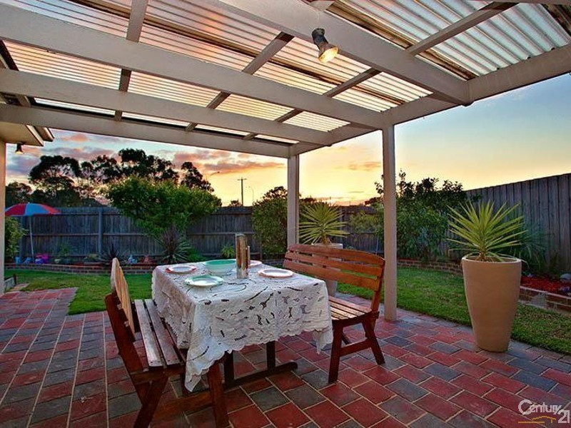 10 Casco Place, Dingley Village VIC 3172