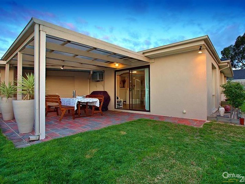 10 Casco Place, Dingley Village VIC 3172