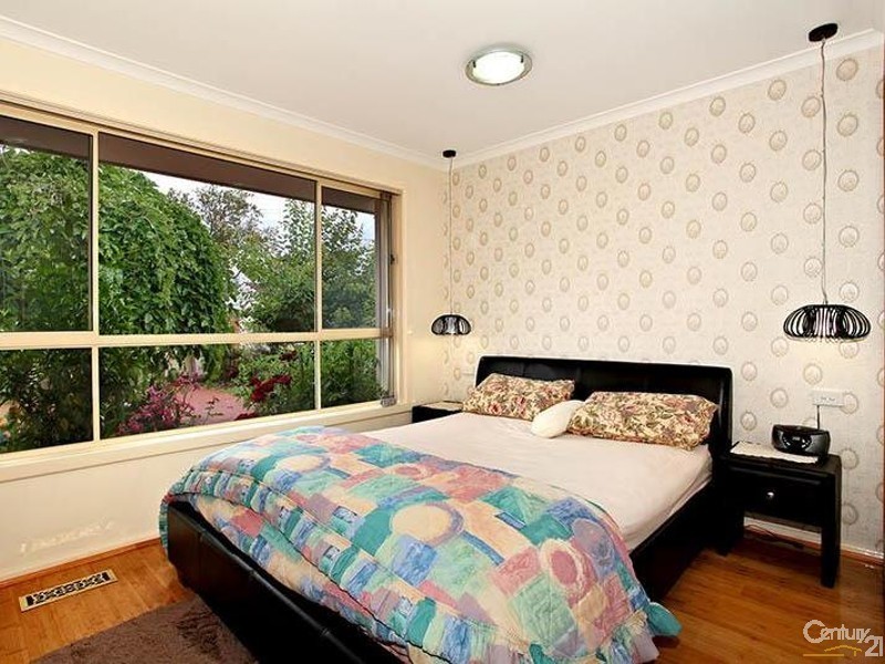 1 / 7-9 Dingley Court, Dingley Village VIC 3172