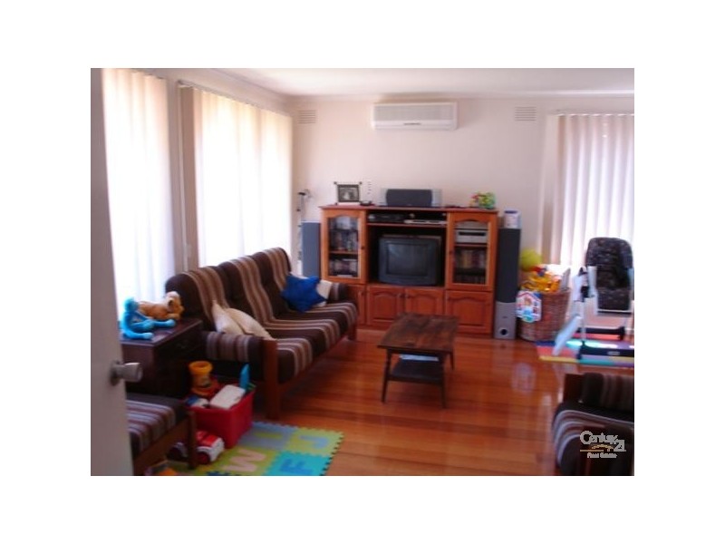 3 St Cuthberts Avenue, Dingley Village VIC 3172