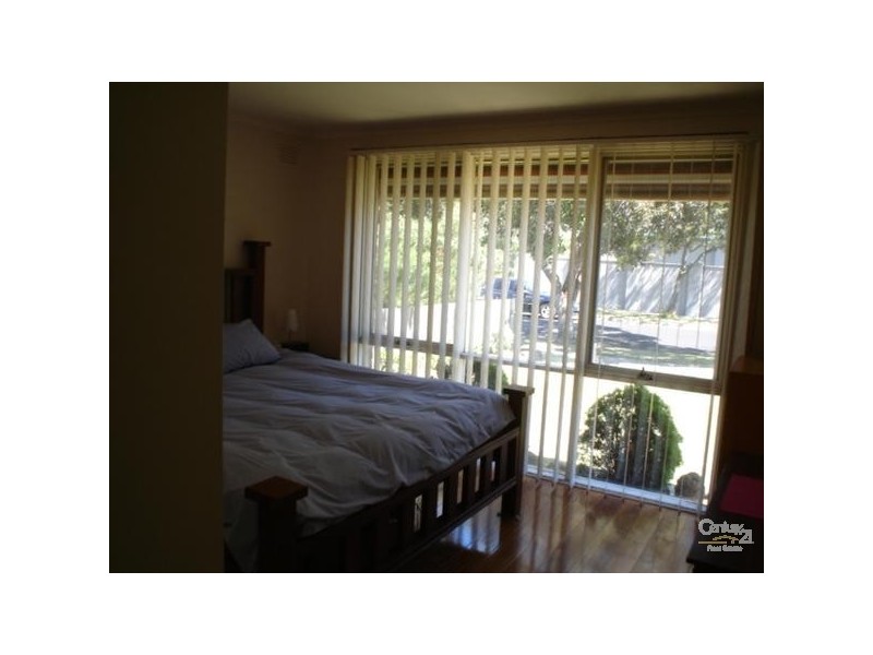 3 St Cuthberts Avenue, Dingley Village VIC 3172