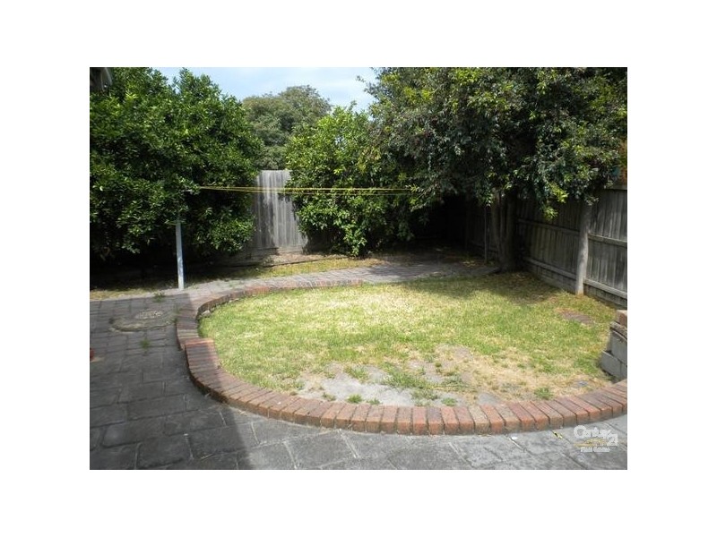 2 Picola Court, Dingley Village VIC 3172