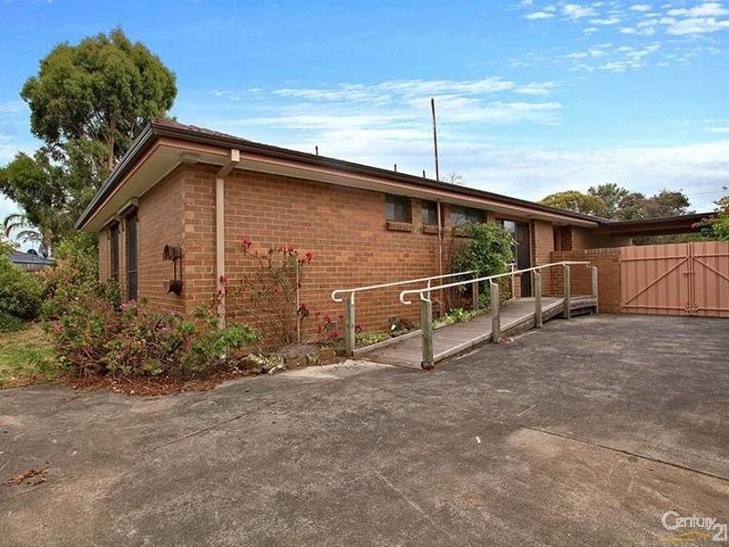 8 Manuela Court, Dingley Village VIC 3172