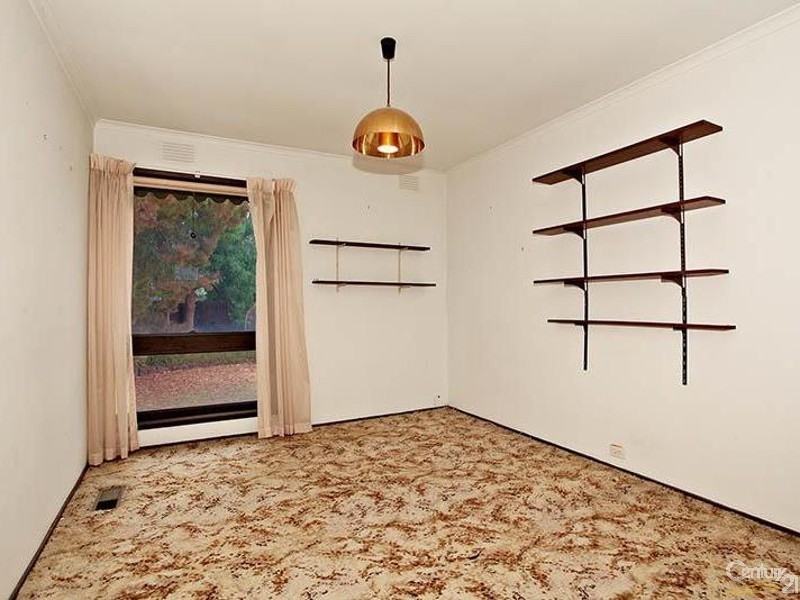 8 Manuela Court, Dingley Village VIC 3172