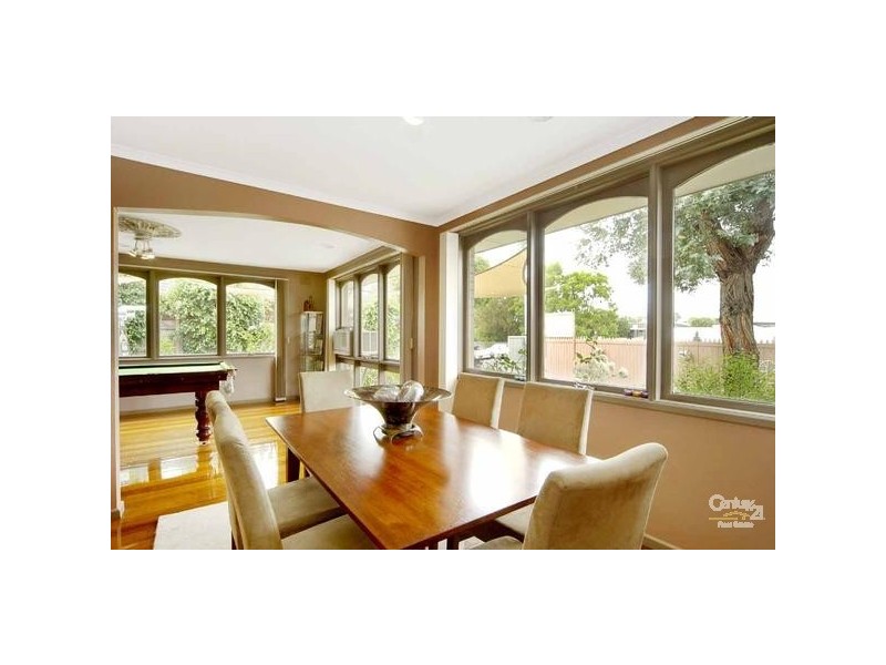 12 Plaza Crescent, Dingley Village VIC 3172