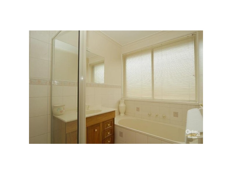 12 Plaza Crescent, Dingley Village VIC 3172