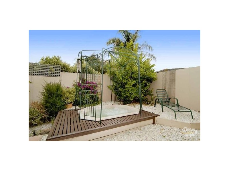 12 Plaza Crescent, Dingley Village VIC 3172