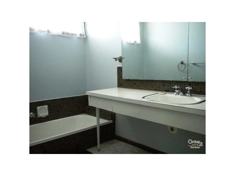 2 Picola Court, Dingley Village VIC 3172