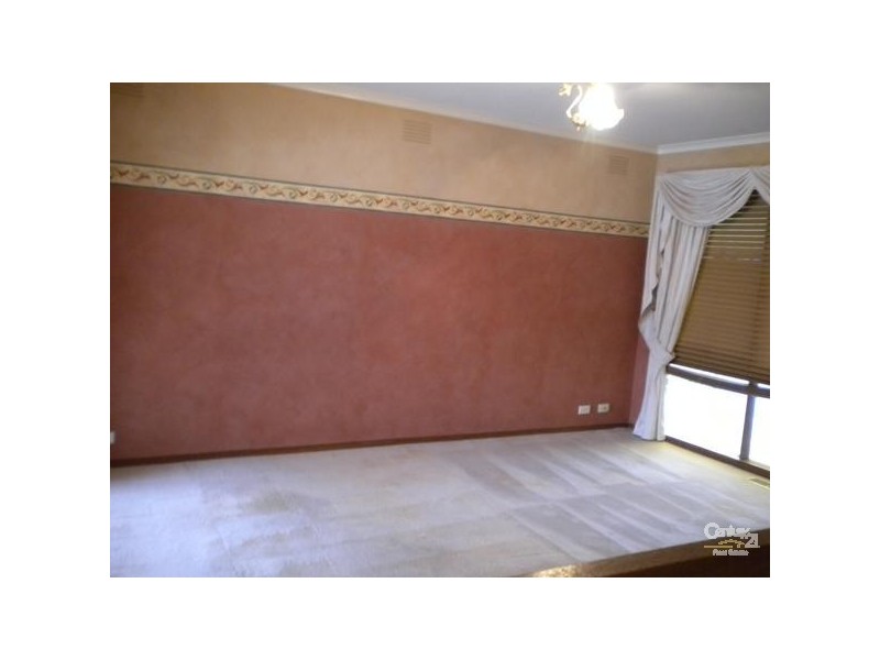 73 Duff Street, Cranbourne VIC 3977