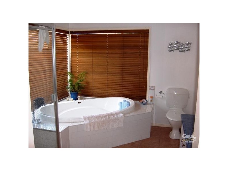 8 The Sands, Aspendale Gardens VIC 3195