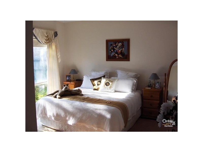 8 The Sands, Aspendale Gardens VIC 3195
