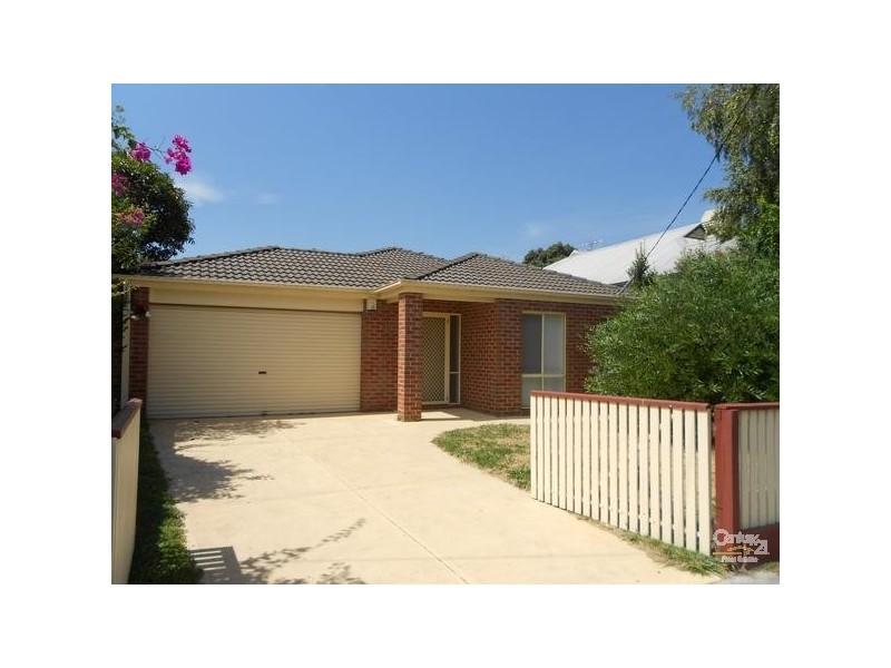 10 Hopetoun Street, Elsternwick VIC 3185