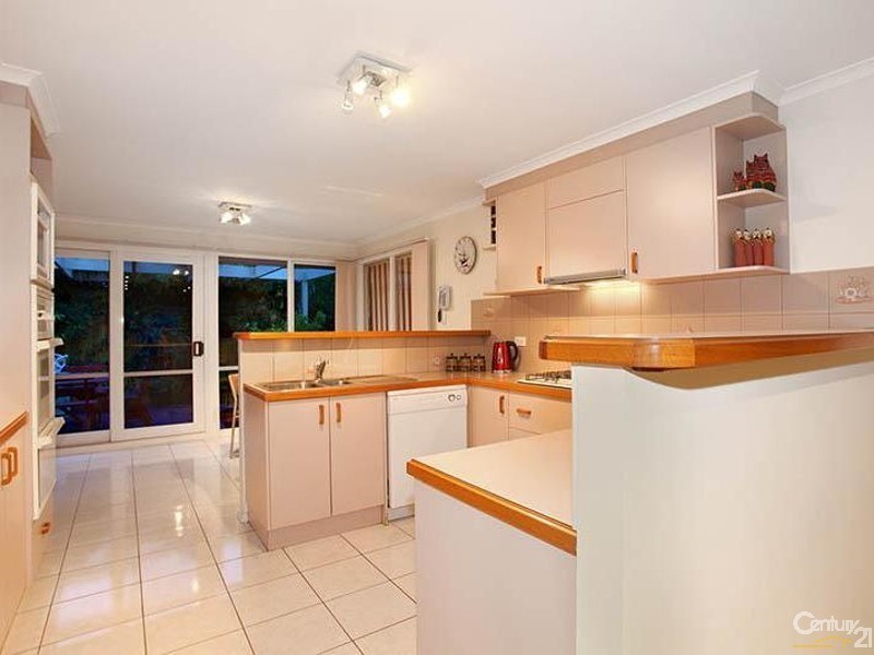 50 Kingston Drive, Dingley Village VIC 3172