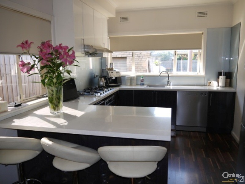 1 Ebden Avenue, Black Rock VIC 3193