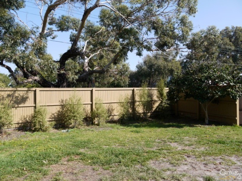 1 Ebden Avenue, Black Rock VIC 3193