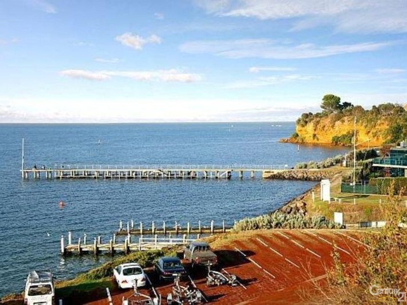 4/4 Beach Road, Beaumaris VIC 3193